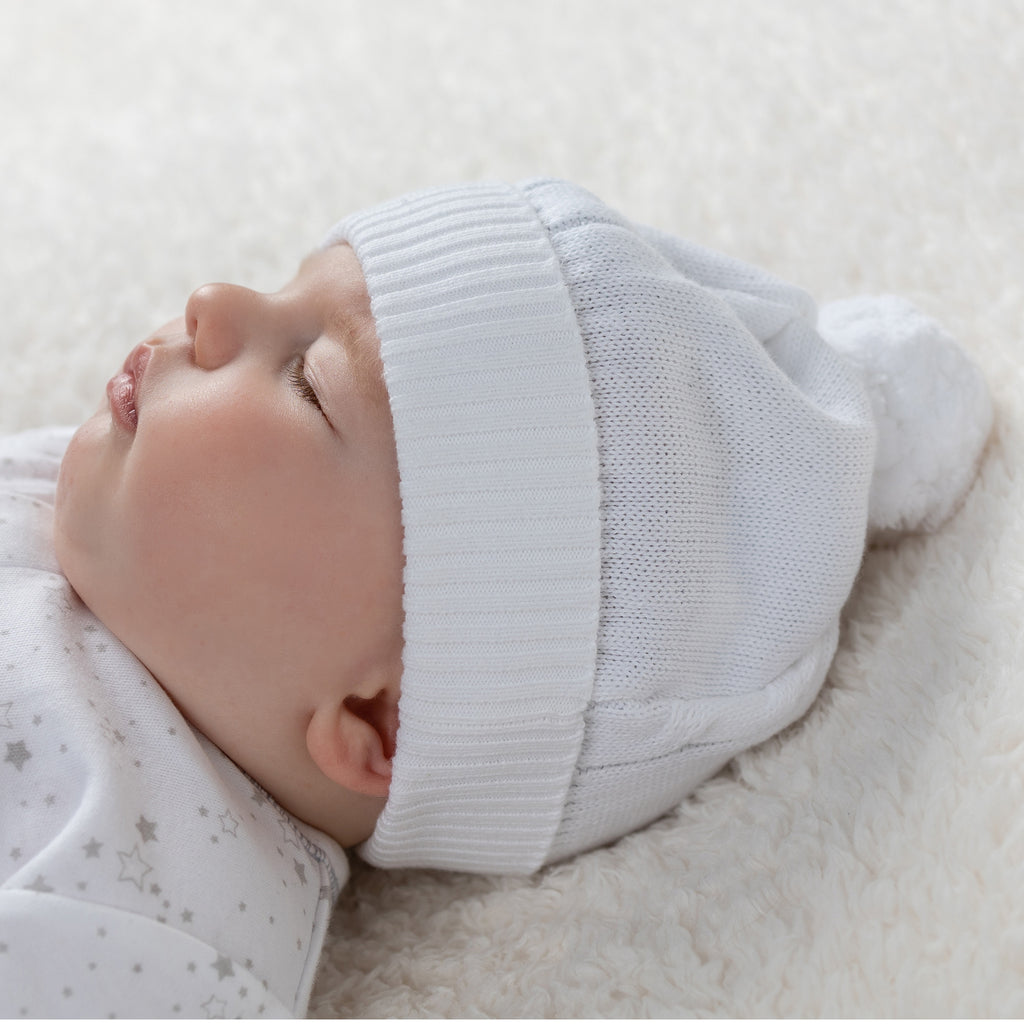 Fuzzy Bobble Hat 4658WH/00G56